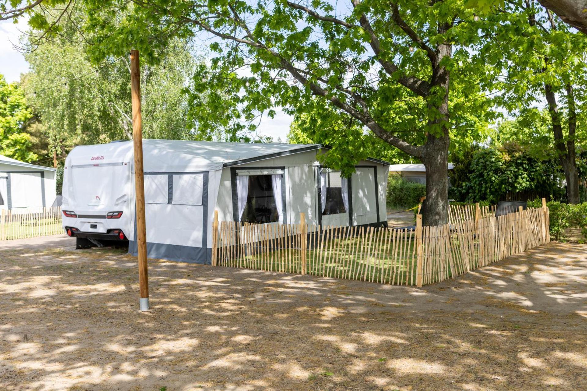 Camping & Erlebnis Resort Jersleber See - Jersicamper Mit Seeblick Jersleben Luaran gambar